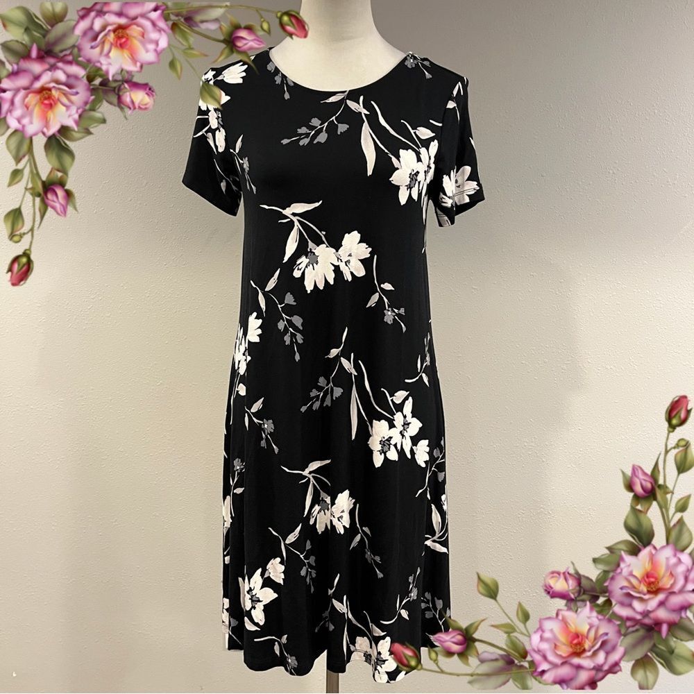 Old Navy Black and White Floral short sleeve stretchy Mini‎ Dress size small